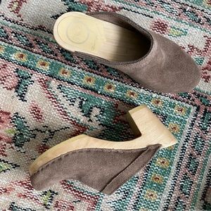 No. 6 Old School Suede Clogs | Size 38 / 7.5